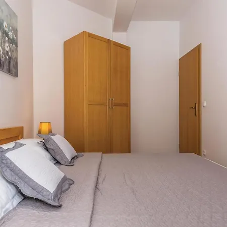 Apartman Vukovarska V *